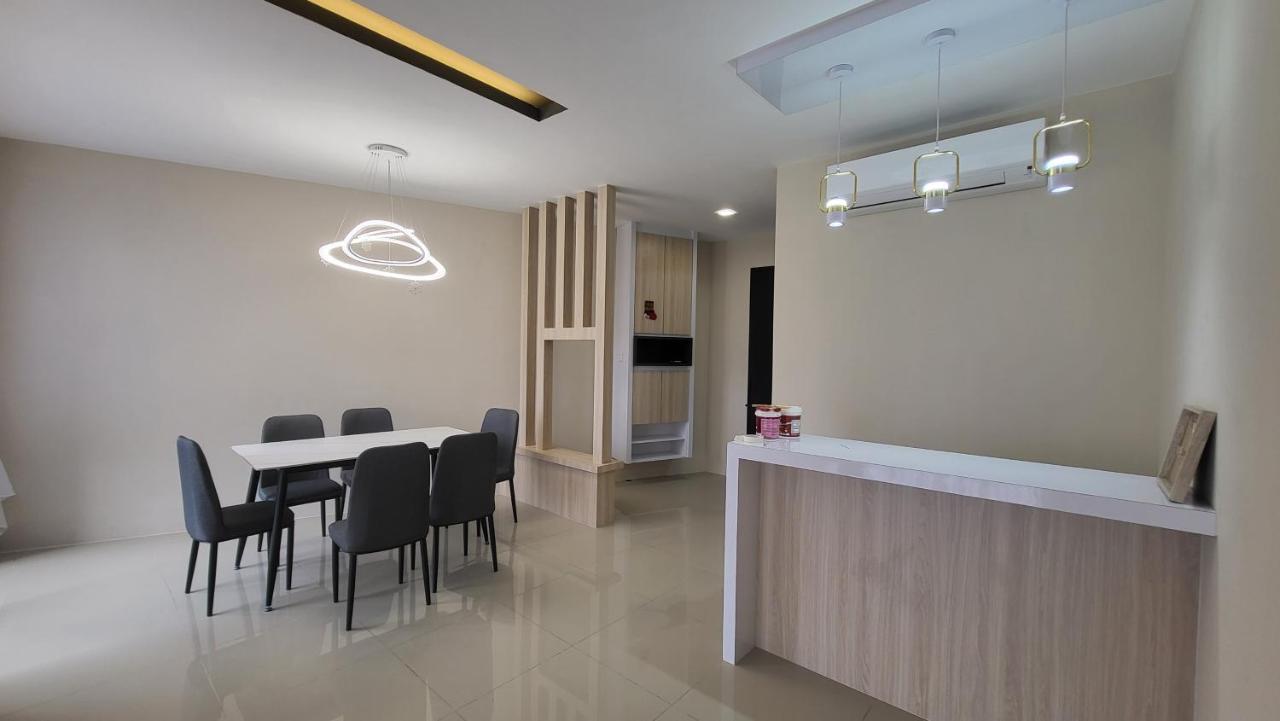 Ipoh Family Villa-Spacious Stay For 21 Or 42Pax Exterior foto