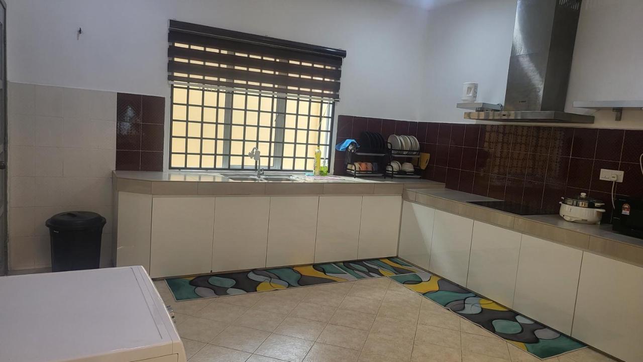 Ipoh Family Villa-Spacious Stay For 21 Or 42Pax Exterior foto